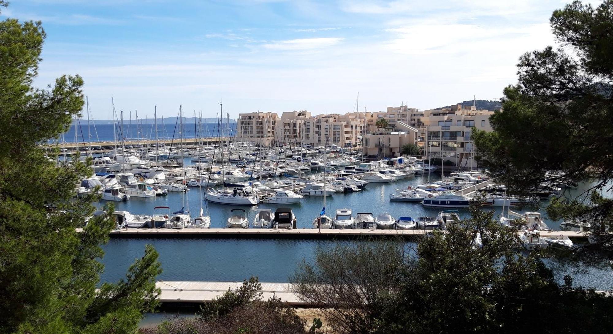 T2 Terrasse, Bormes Les Mimosas La Faviere, 5 Pers, 5 Mn A Pieds Des Plages Et Commerces Exterior foto